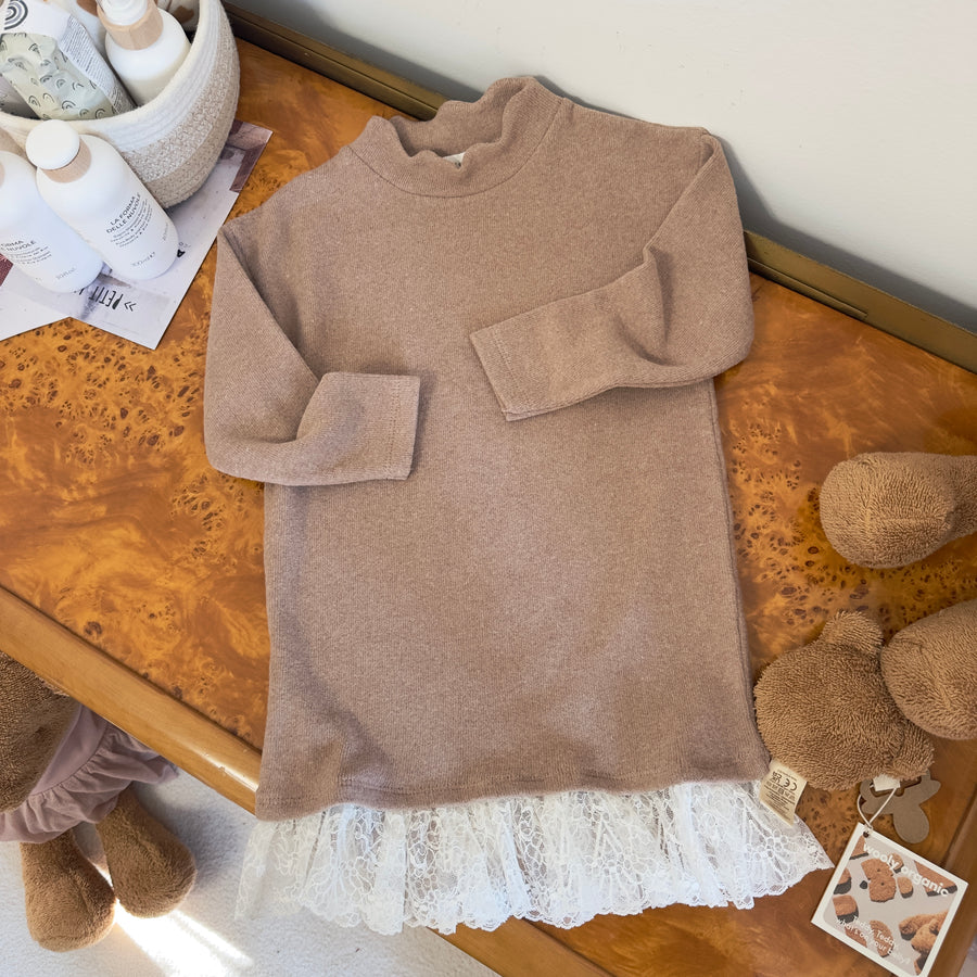 abito deco rose in caldo cotone con pizzo latte – elegante, pratico e versatile