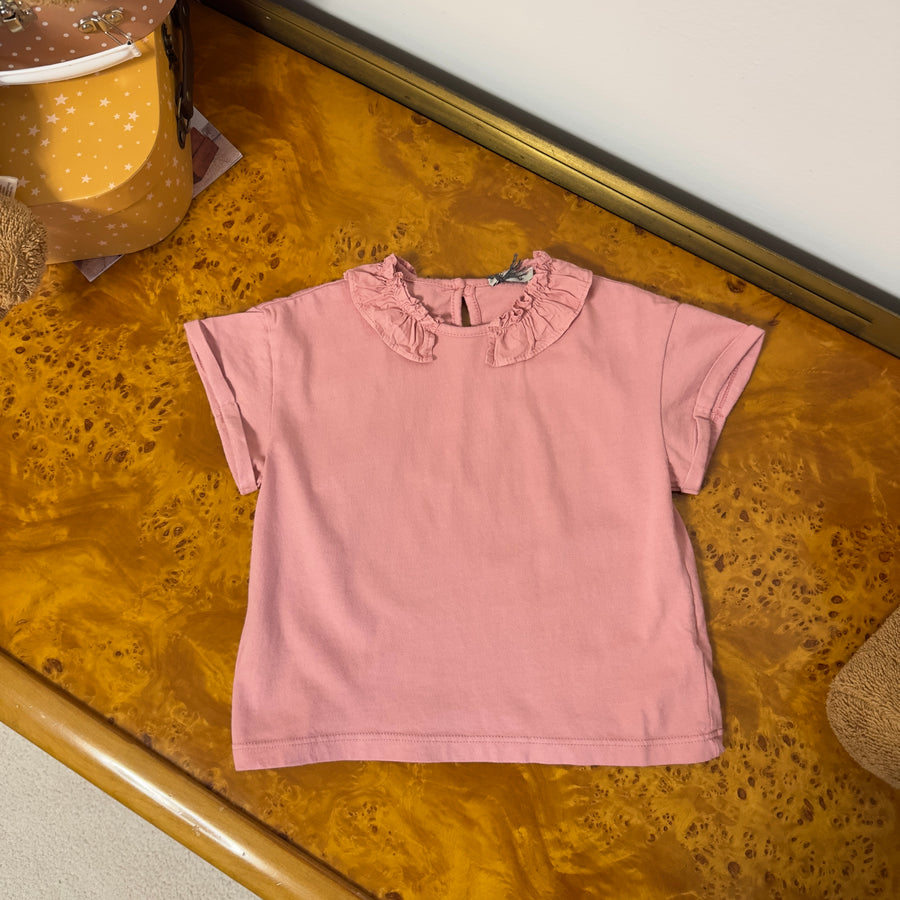T-shirt in morbidissimo cotone color ciliegia con colletto elegante