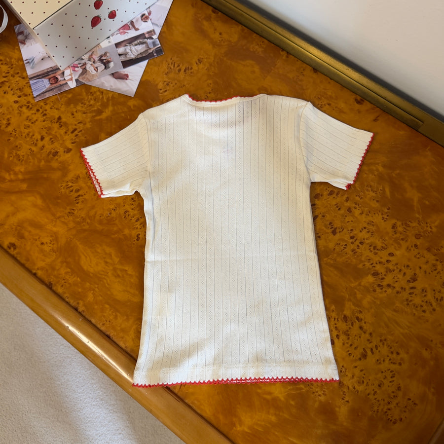 Flora Pointelle T-Shirt Traforata con Fragola Ricamata -Gentle Cream