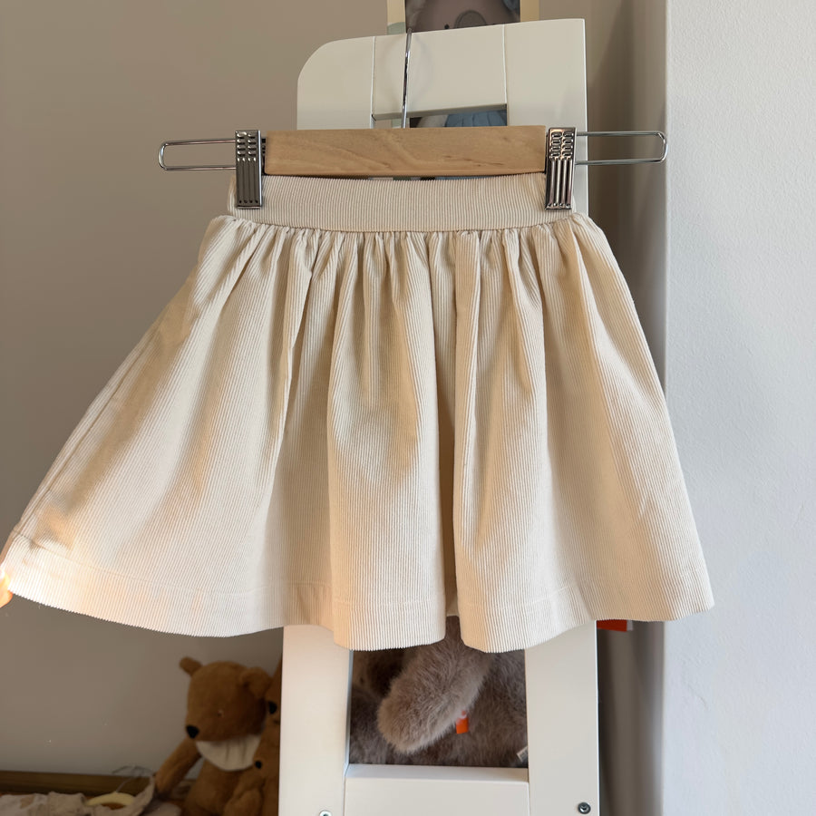 Gonna ampia in microvelluto di cotone color latte con elastico sul retro — comfort e stile