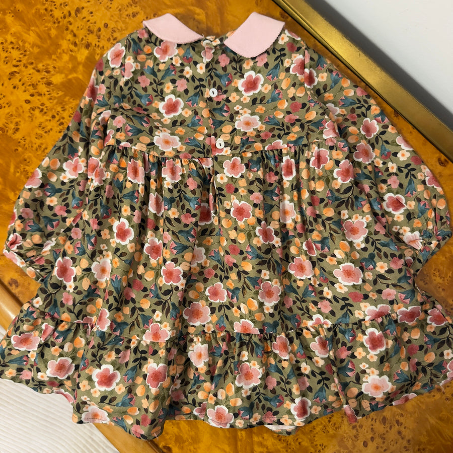 Abito Doppiato in Puro Cotone a Fiori con Collo Rosa -Fiori su Fondo Verde Oliva
