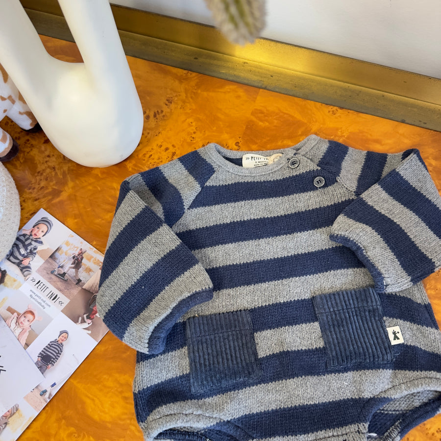 Pagliaccetto in maglia di cotone morbidissimo rigato blu e cenere – comfort assoluto