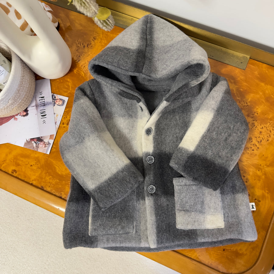 Cappotto REVERSIBILE a quadri sfumati latte e carbone - morbidezza unica