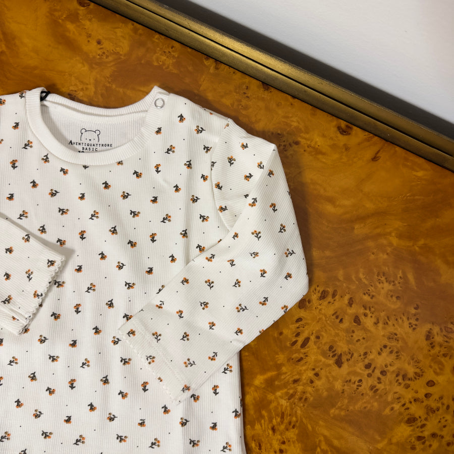 T-shirt ml a costina con fiorellini - dolcezza e comfort ogni giorno