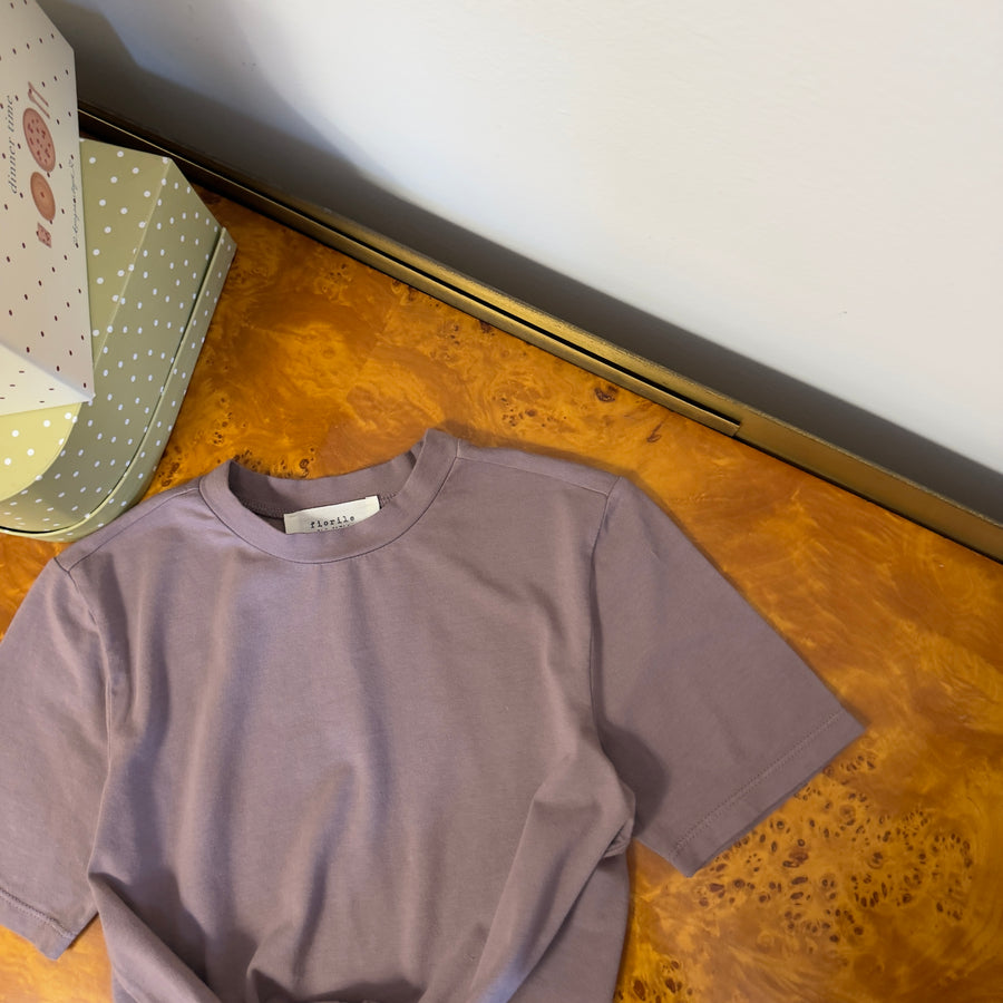 T-shirt malva in jersey di cotone con nodo frontale morbida e versatile