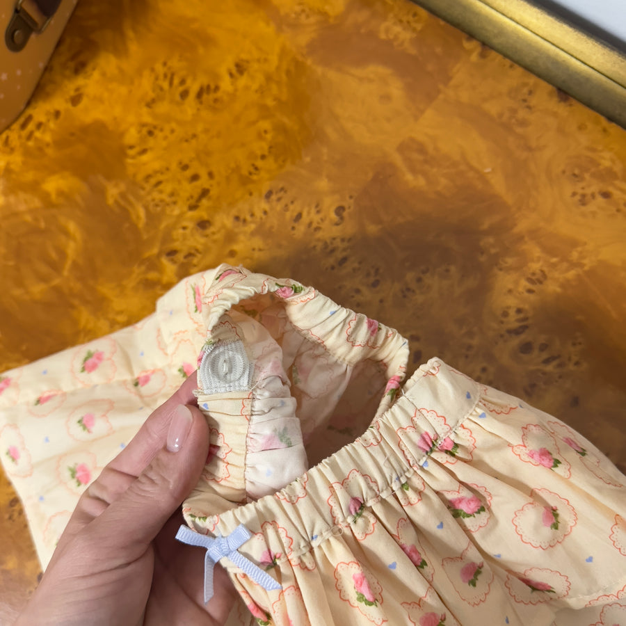 Berta Skirt – Gonnellina con ruches e roselline
