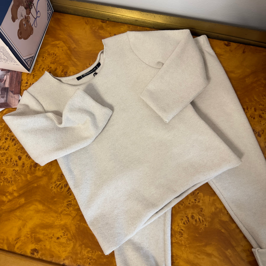 T-shirt basic in caldo cotone – color stucco, morbida e versatile