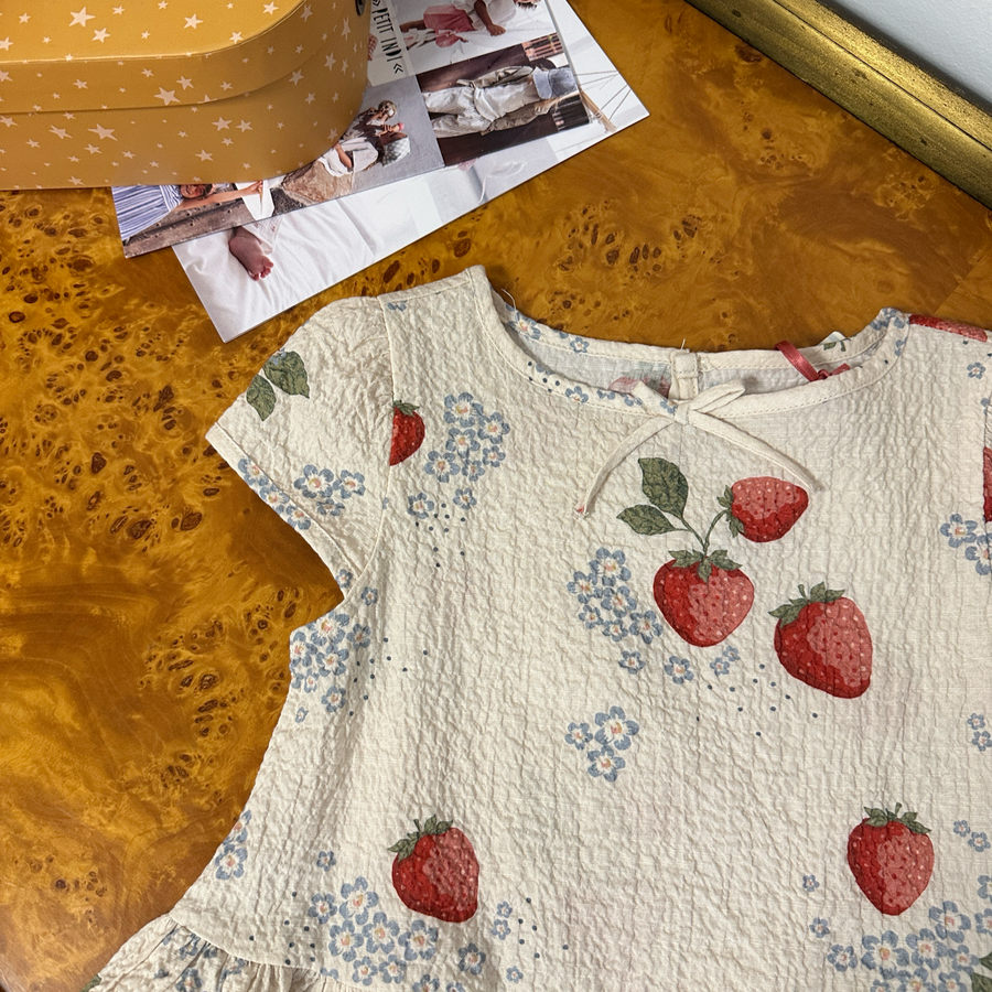 Ava Top  in seersucker– Fresco, svasato e versatile