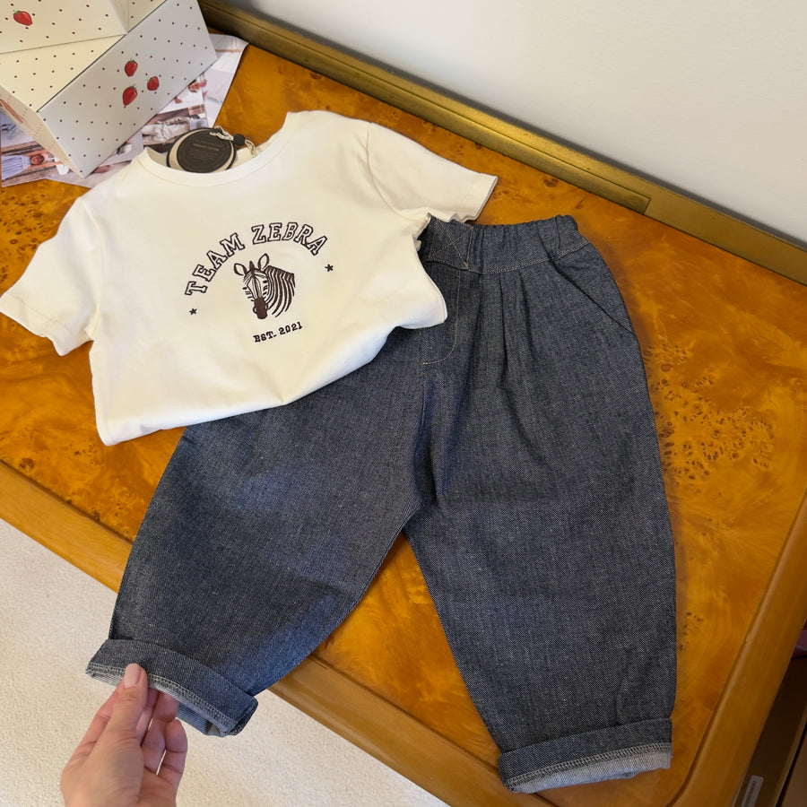 Pantalone in Denim Leggero – Pinces Frontali e Vita Elasticata