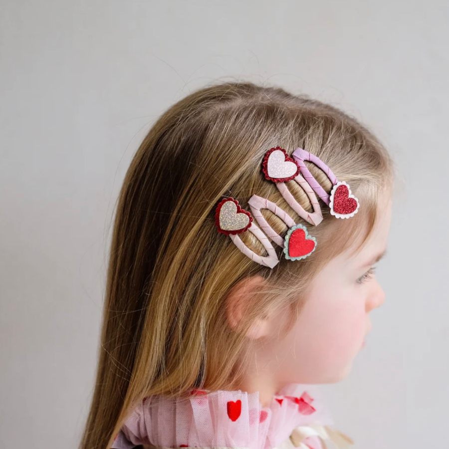 Scalloped Heart Clic Clacs