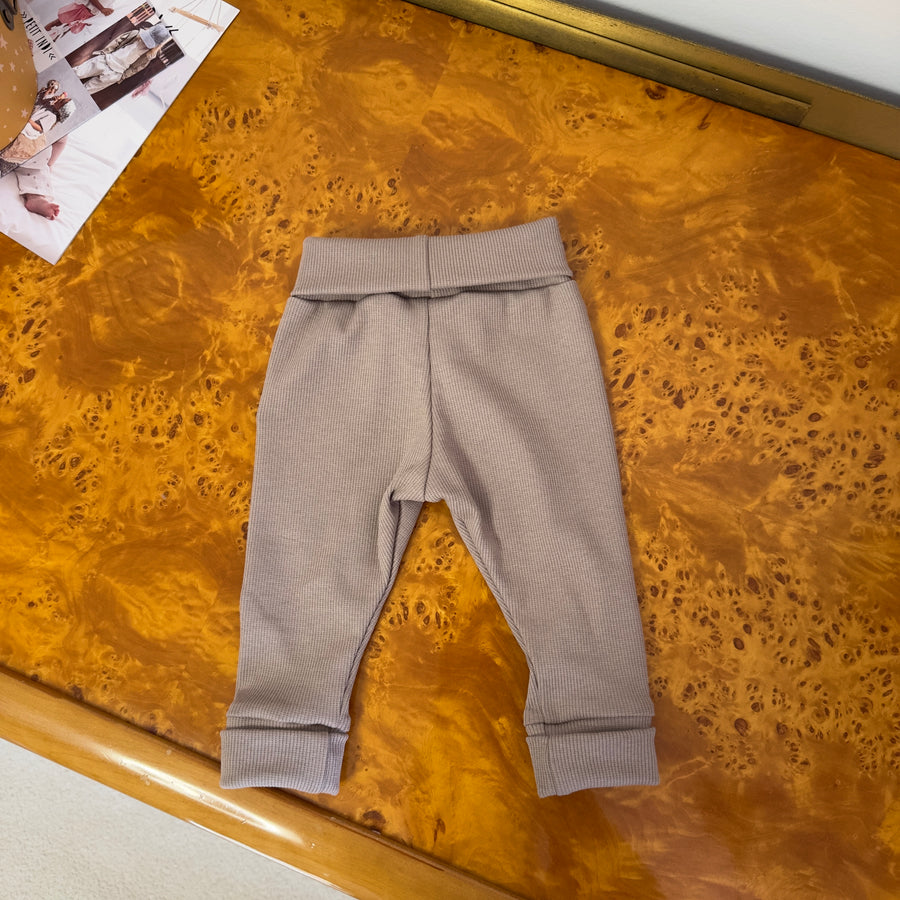 Leggings in cotone organico certificato a costina – Fascia morbida regolabile e polsini risvoltabili, morbidissimi