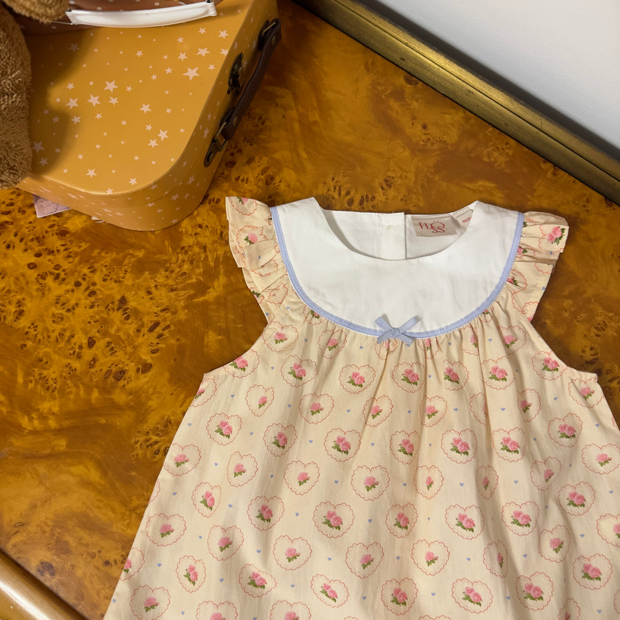 Berta Blouse – Blusa con roselline e dettagli speciali