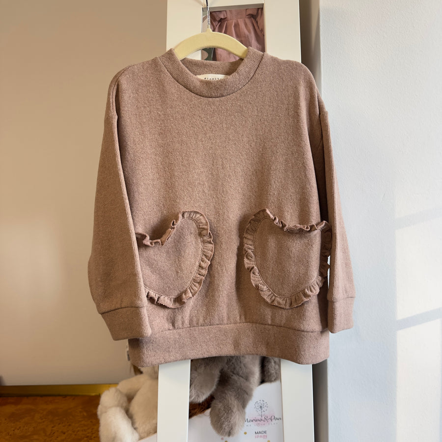 Maglia in caldo cotone cameo rose con  tasche frontali a cuore