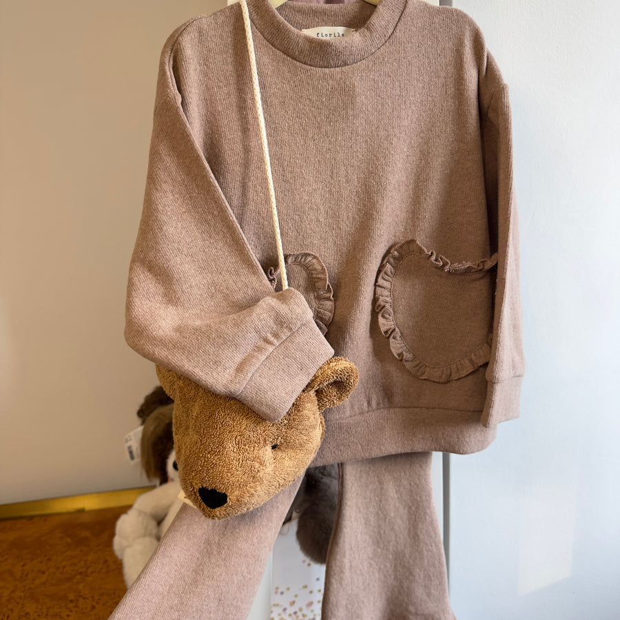 Maglia in caldo cotone cameo rose con  tasche frontali a cuore