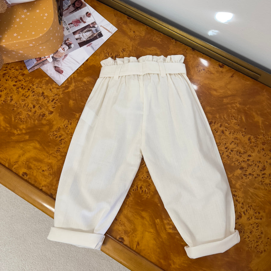 Pantalone carrot fit latte a vita alta con cinturino ed elastico – versatile e facile da abbinare