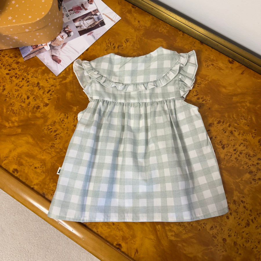 Blusa in cotone - vichy salvia con colletto raffinato e ruches sulle spalline