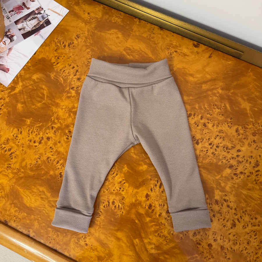 Leggings in cotone organico certificato a costina – Fascia morbida regolabile e polsini risvoltabili, morbidissimi