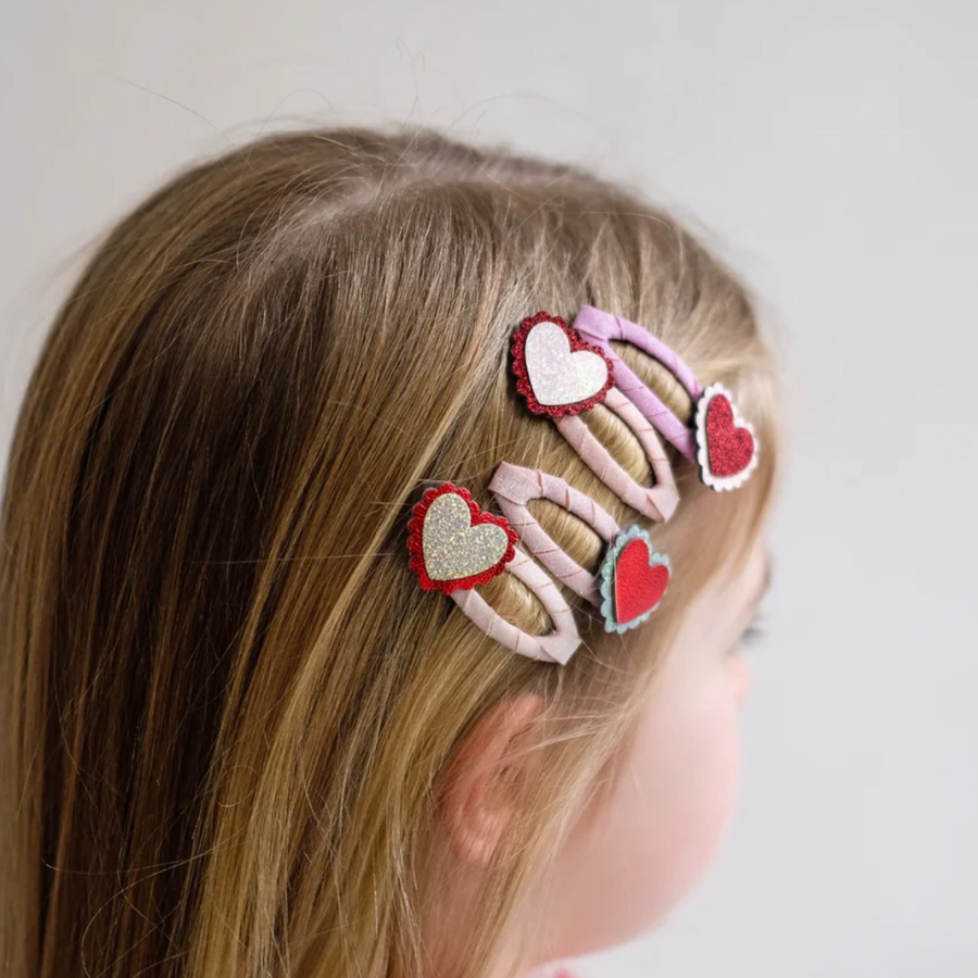Scalloped Heart Clic Clacs