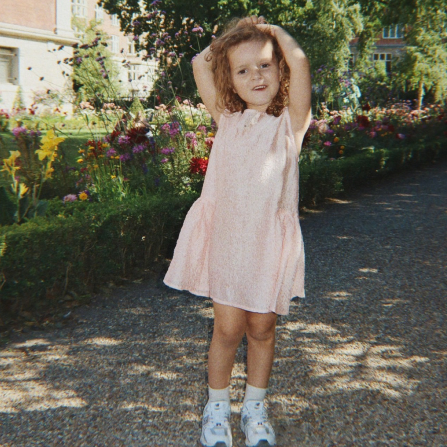 Vola Dress rosa con effetto stropicciato
