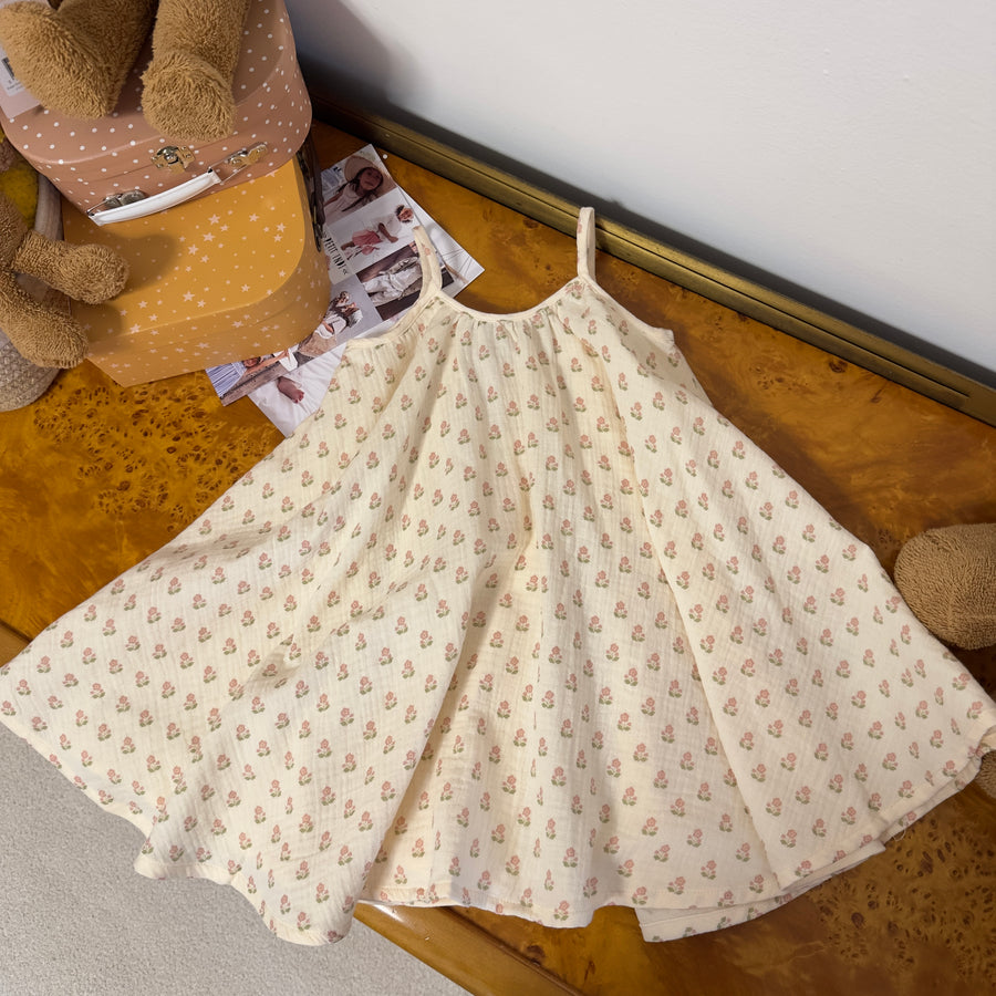 Coco Strap Dress in cotone organico -Fresco, ampio e versatile