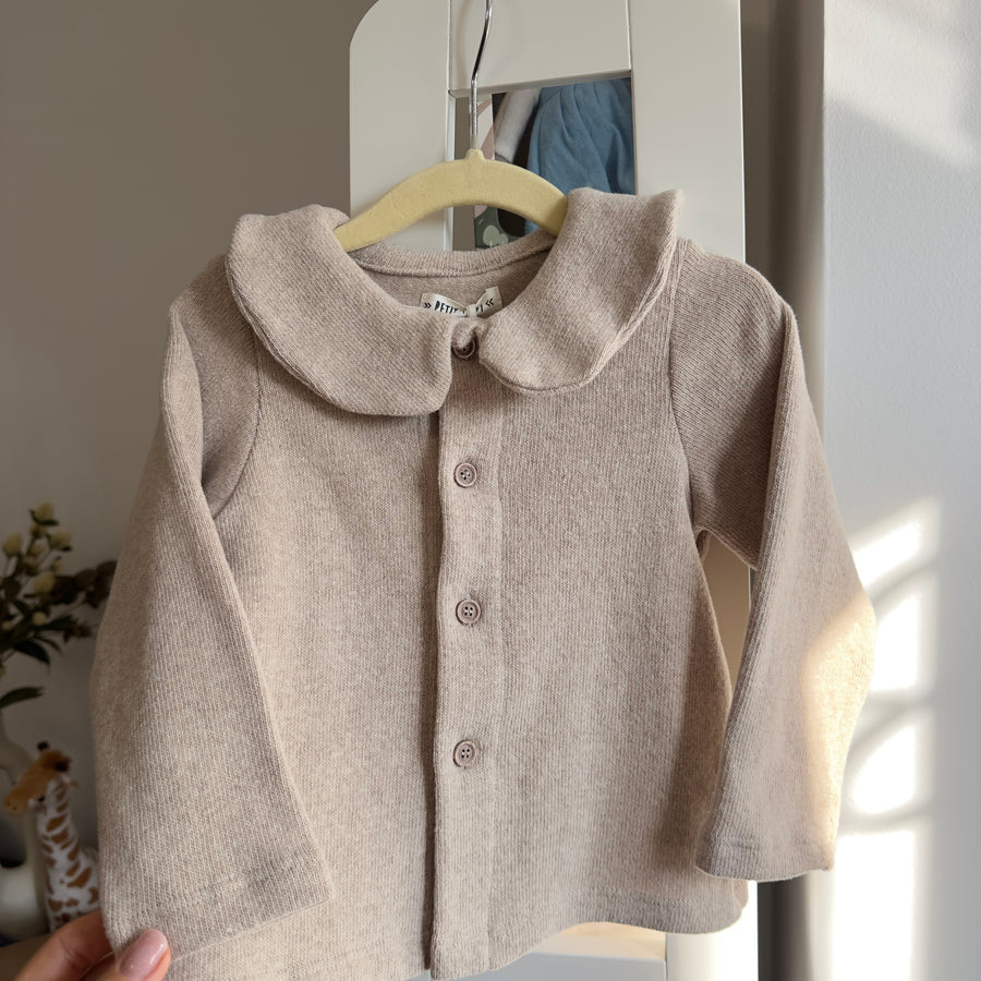 Cardigan con colletto – colore noce , stile e delicatezza