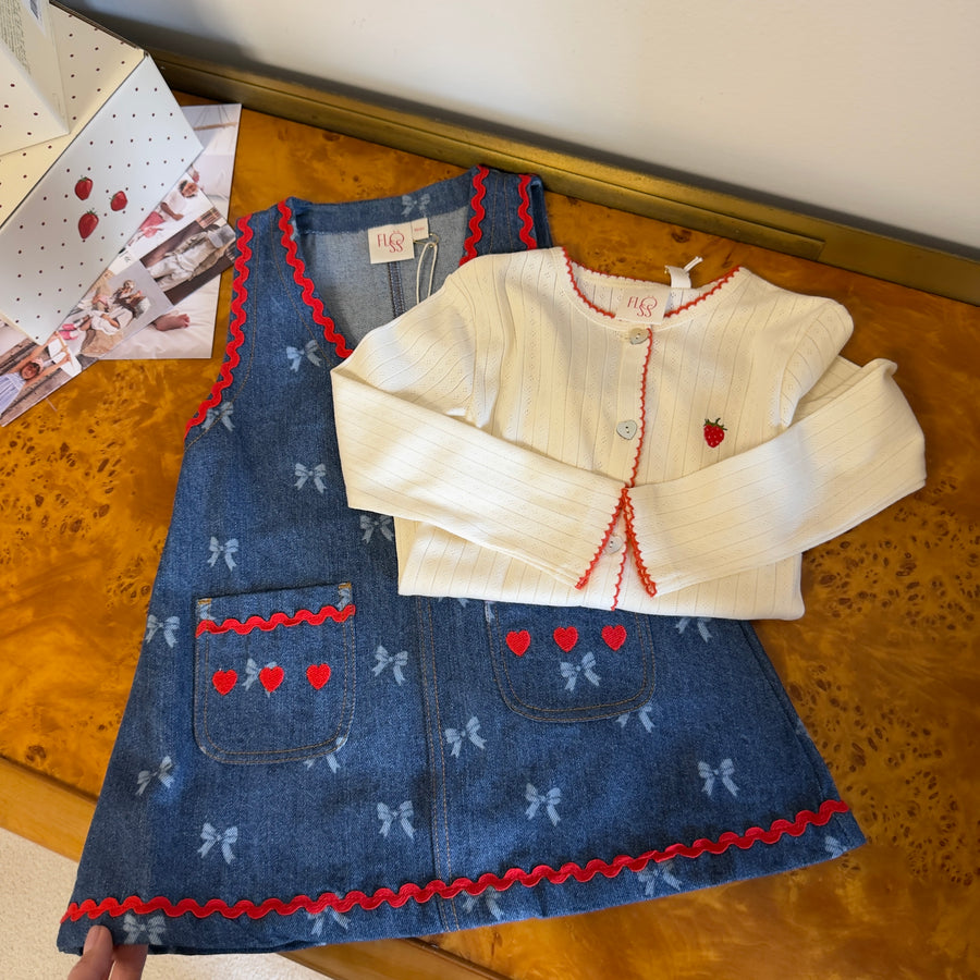 Flora Pointelle Cardigan in Jersey Morbidissimo con Fragolina Ricamata e Bottoni a Cuoricino in Madreperla