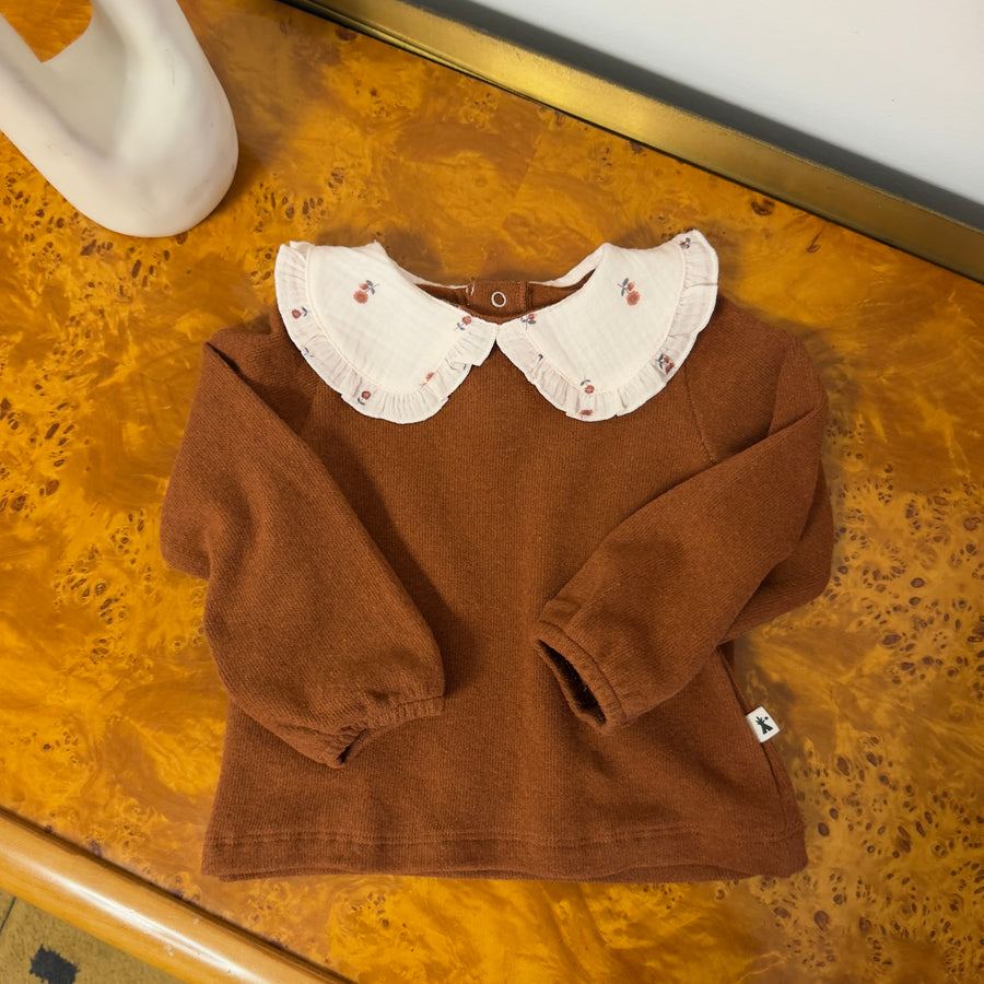 Maglia in caldo cotone ginger con colletto fiori
