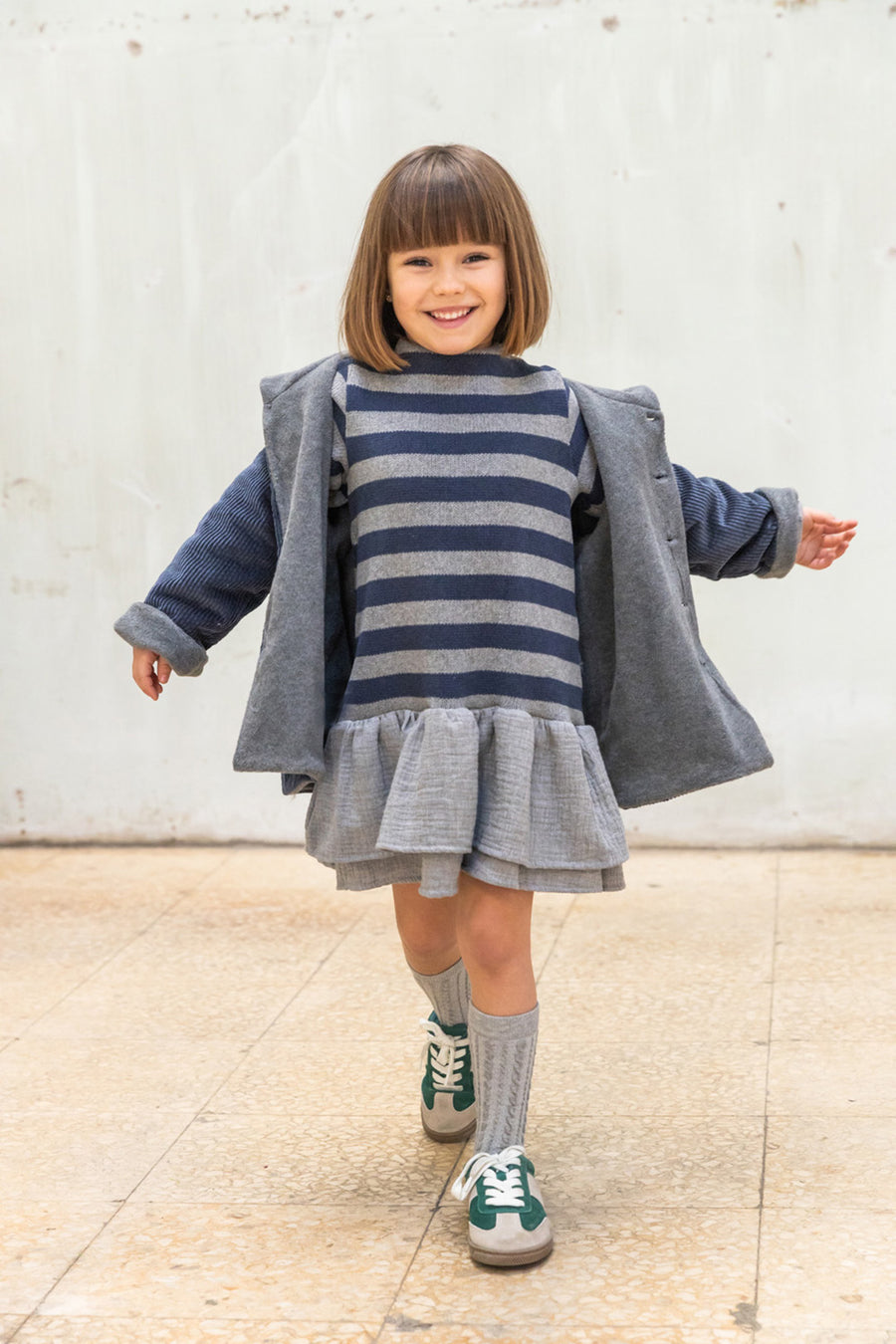 Abito in morbidissima maglia a righe blu e grigio - comfort e volume assicurato