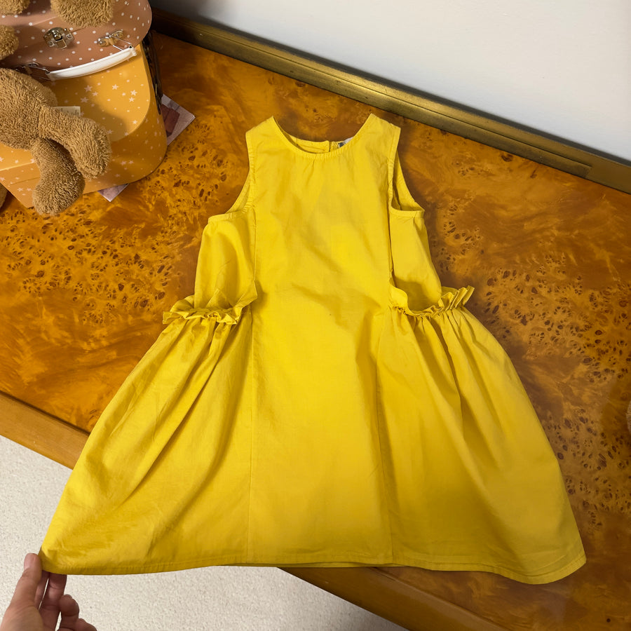 Abitino color miele con tasche a vista e ruches – Fresco, versatile e unico