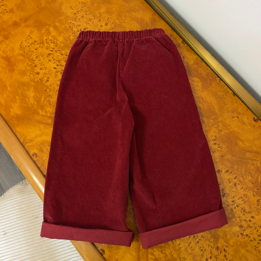 Pantalone in microvelluto a coste morbido – prugna