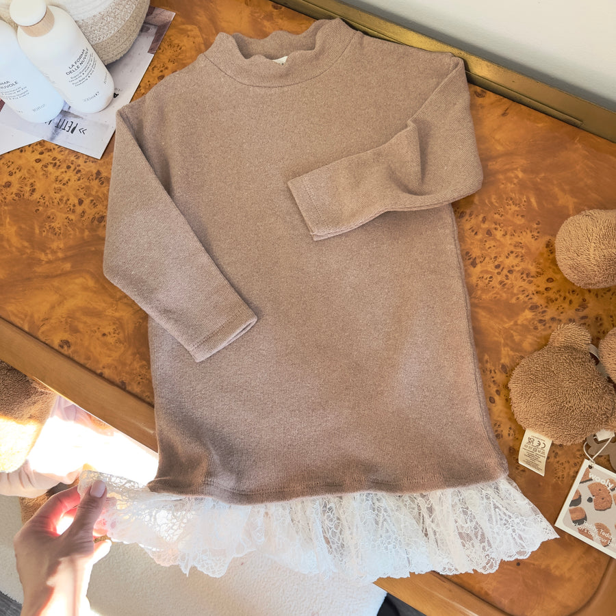 abito deco rose in caldo cotone con pizzo latte – elegante, pratico e versatile