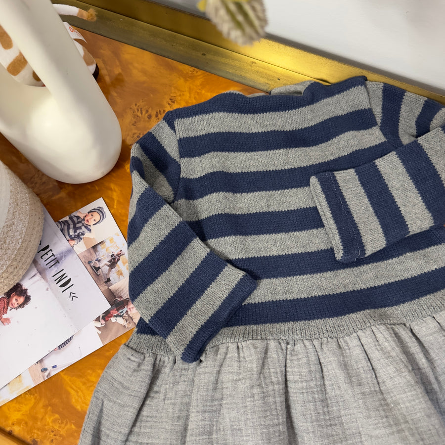 Abito in morbidissima maglia a righe blu e grigio - comfort e volume assicurato