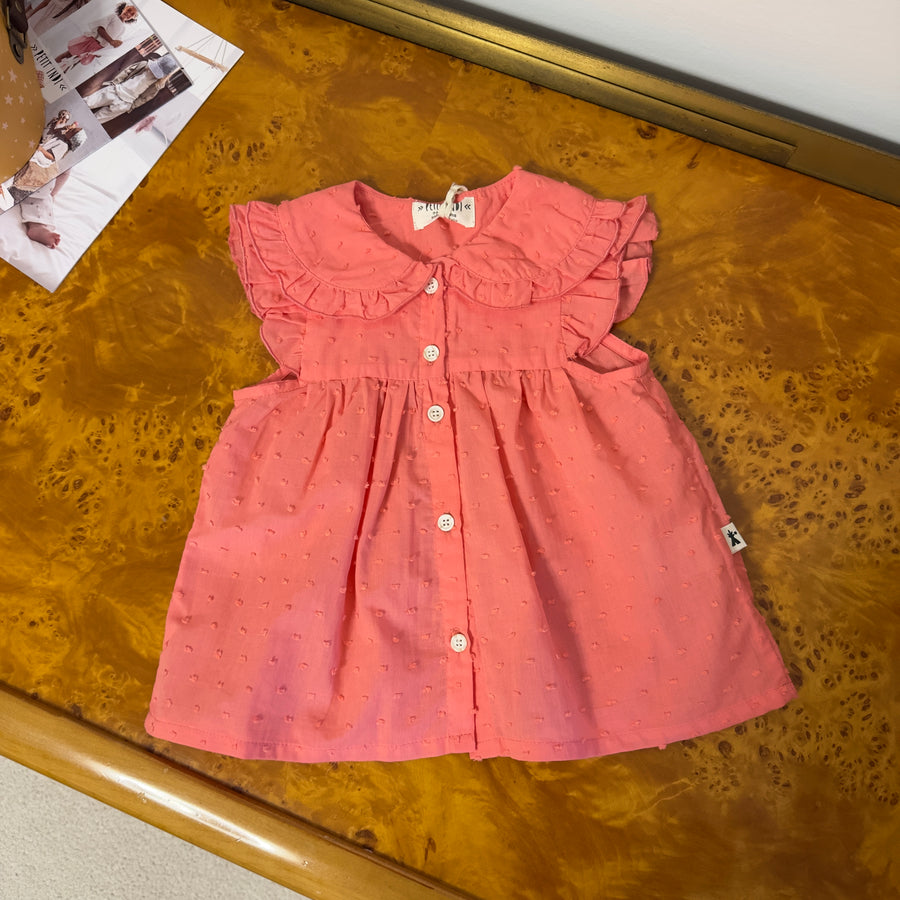 Blusa in cotone plumetis color fragola con maxi colletto