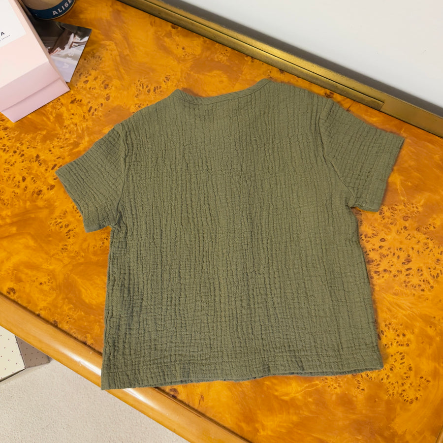 T-shirt bambino in mussola di cotone foresta con bottoncini
