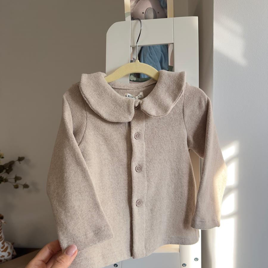 Cardigan con colletto – colore noce , stile e delicatezza