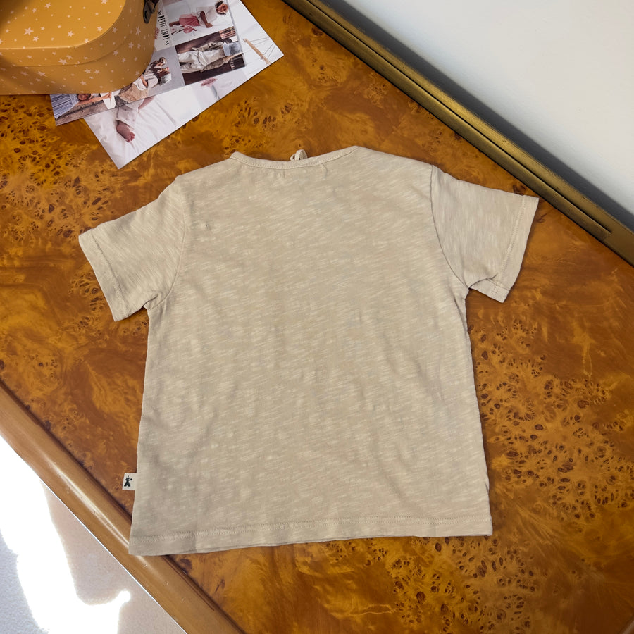 T-shirt in cotone organico nocciola morbidissimo con taschina – comoda e versatile