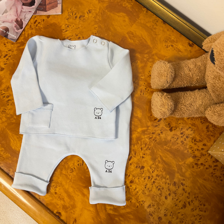Completo azzurro cielo con maglia basic e ghettina senza piedini