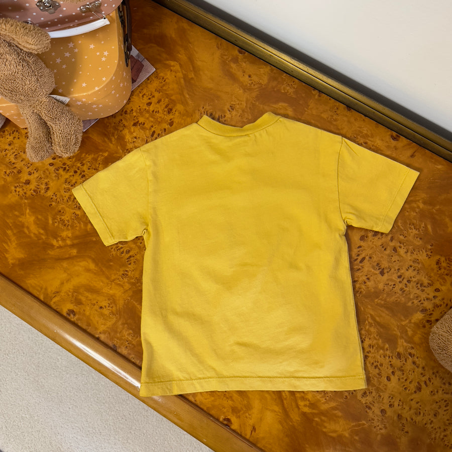 Serafino color miele con bottoni a vista e taschino – Essenziale e versatile