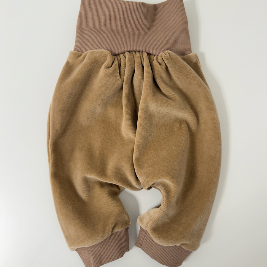Pantalone baby in velluto di cotone organico - stucco